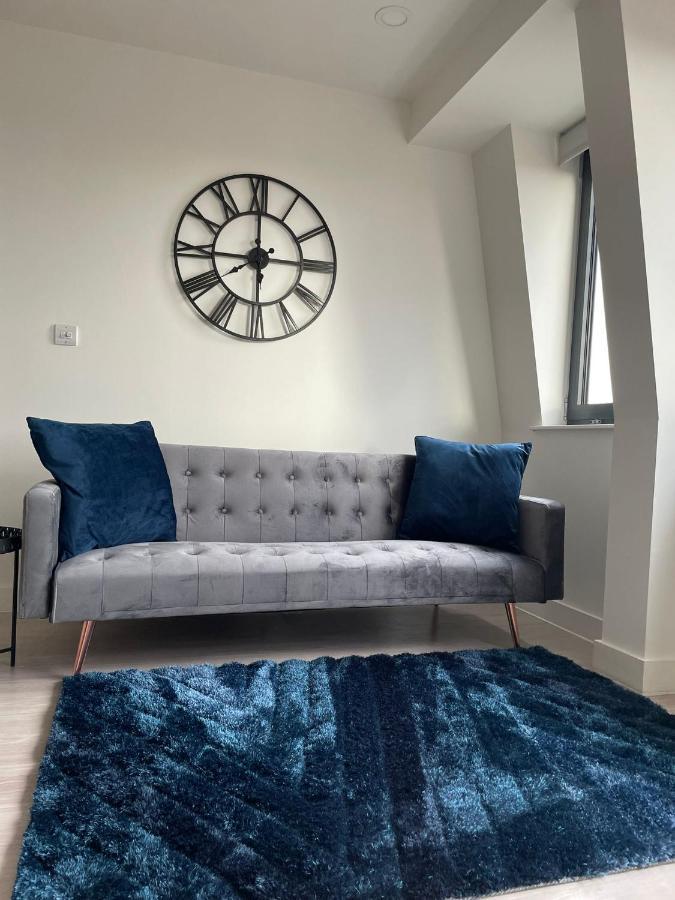 Premier Suite- Bedford City Centre With Free Gym & Parking Exterior photo